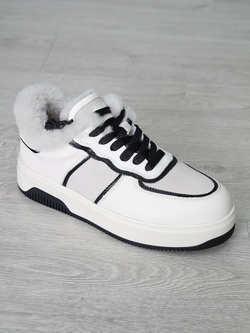 Кроссовки женские зимние