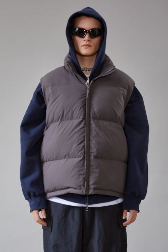 Двусторонний серый пуховый жилет