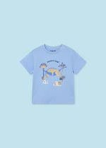 две футболки с шортами