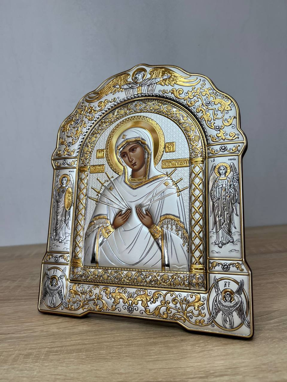 Семистрельная БМ, икона арочная с рамкой, красное дерево 266х335