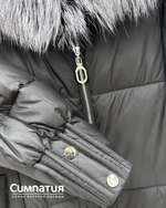 Шикарный пуховик с отделкой из натуральной чернобурой лисы в черном цвете