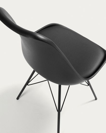 Стул Lars черный с металлическими ножками La Forma Испания 