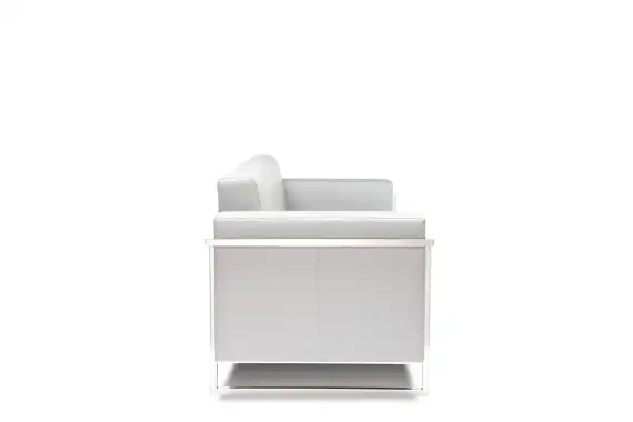 Диван трехместный Detroit