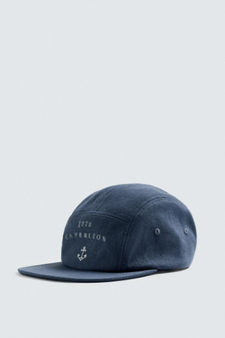 ZARA КЕПКА С ЭФФЕКТОМ ПОТЕРТОСТИ И КОМБИНИРОВАННЫМ ПРИНТОМ, ГОЛУБОЙ