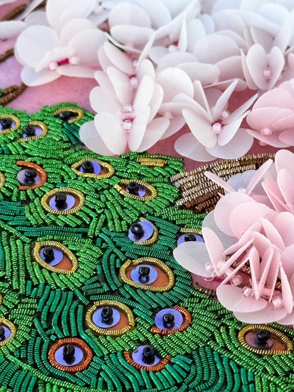 С-12 Набор для вышивания хрустальными камнями Павлин на цветущей сакуре