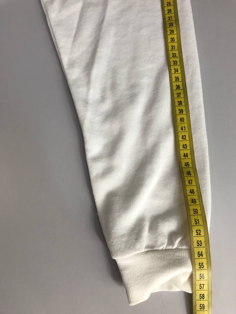 Свитшот Bershka укороченный, маркировка S, визуально на 44 размер