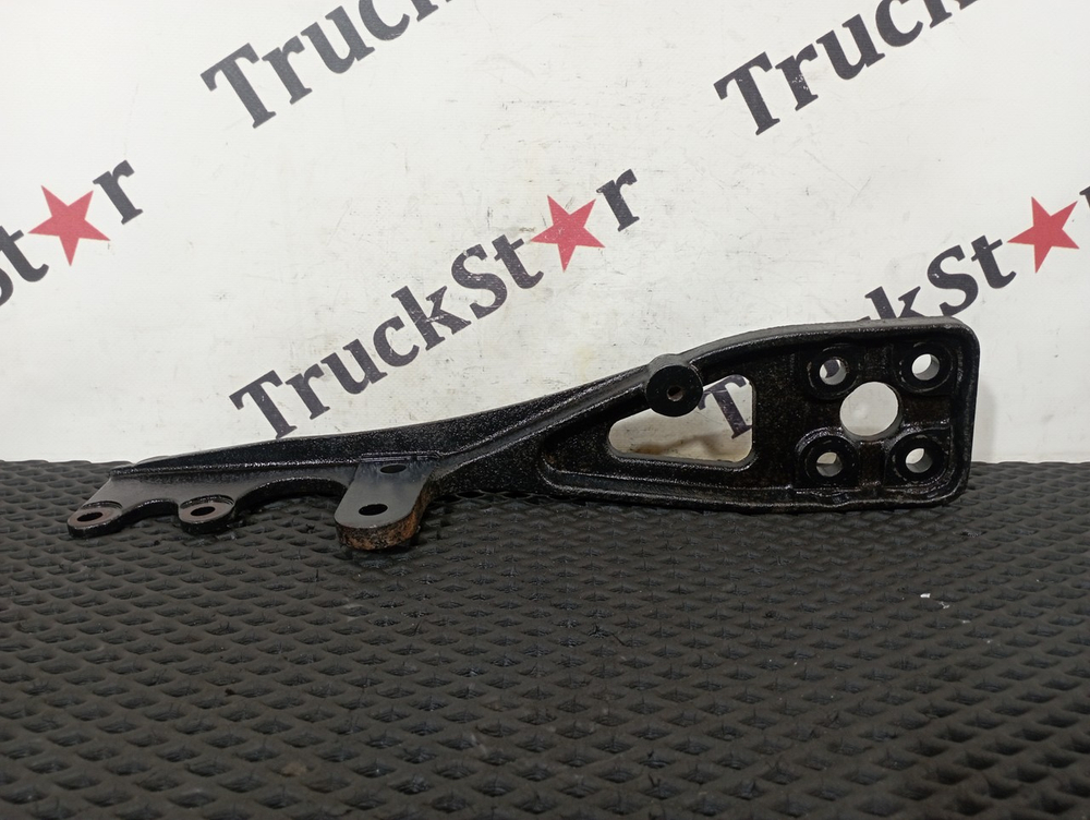 Кронштейн бачка ГУРа 2023г