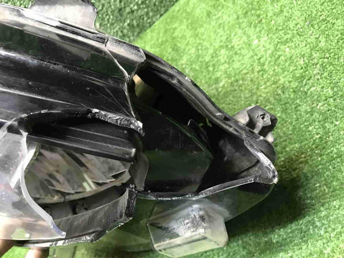 Битая Фара правая Geely Tugella (2019-2024) LED