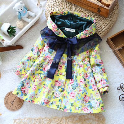 Плащ расклешенный с цветочным принтом, лентой и отделкой из газа