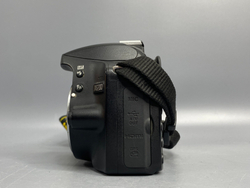 Nikon D3200 kit 18-55mm 11.000 кадров