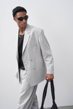 Двубортный оверсайз серого цвета