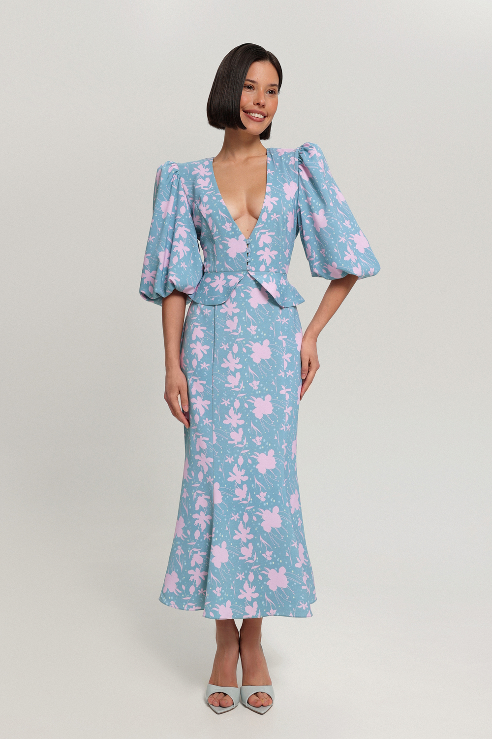 Платье в цветок с баской