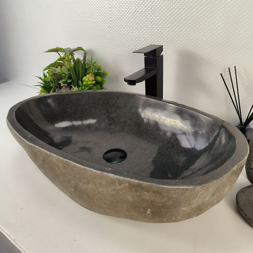 Раковина из речного камня RS-65156 64*38*15 0858