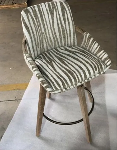 Крутящийся полубарный стул Veneto бежевый