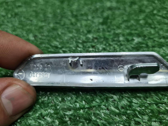 Молдинг решетки радиатора Mercedes GLC X253 19-22