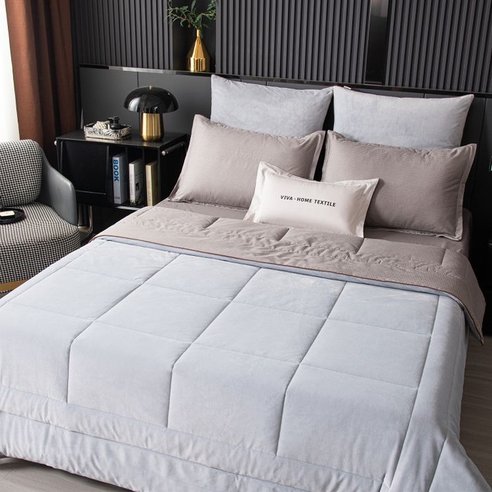 Комплект постельного белья с одеялом Сатин Велюрия Люкс«Серебряная гладь»