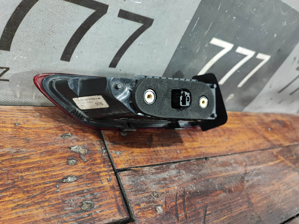 Фонарь задний правый Skoda Karoq 17-нв Б/У Оригинал 57A945308