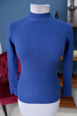 Свитер Линлин однотонный 44-46 размер