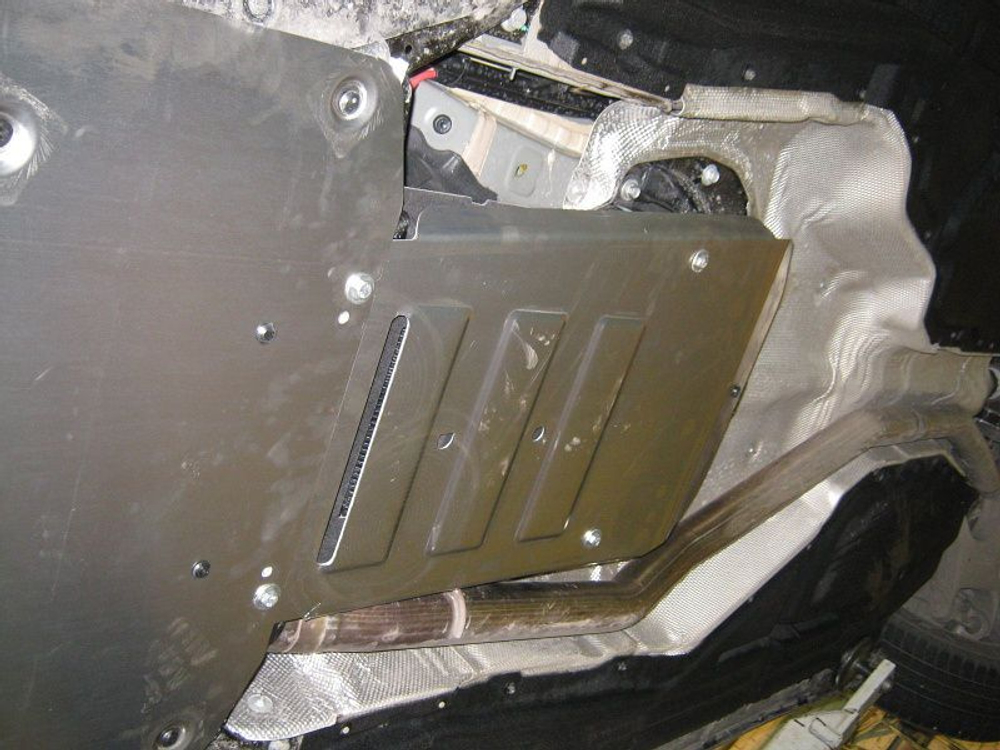 Защита КПП и РК (4 мм, алюминий) для BMW X5 2015-2018 (V = 3.0 AT), BMW X5 M50d 2016-2019 (V = 3.0TD AT), BMW X6 2015-2019 (V = 3.0 AT) Sheriff.03.2981