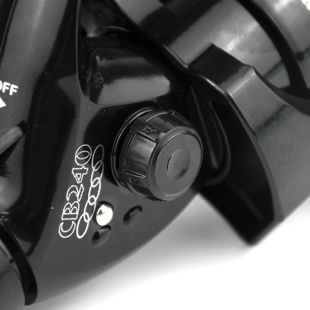 Катушка безынерционная Cobra CB240 (4000, 2BB, графит. шпуля)