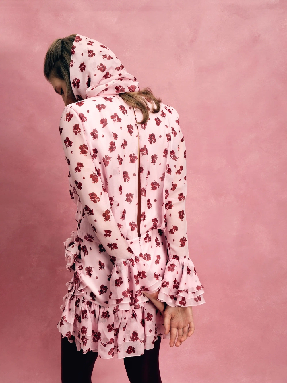 Mira, платье мини из светло-розового шифона с цветочным принтом, с розой