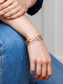 Браслет из серебра со вставками из розово-коричневых фианитов