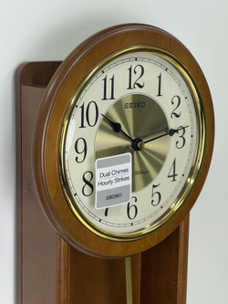 Настенные часы Seiko QXH073BN