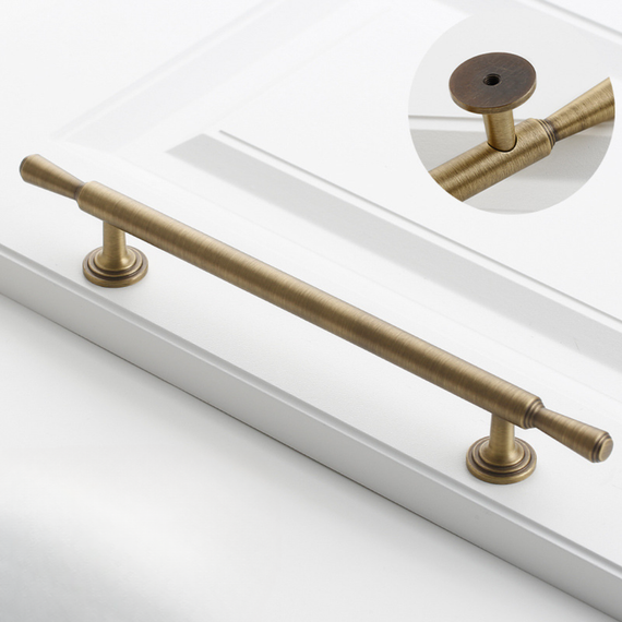 Мебельная ручка