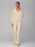 Женский трикотажный костюм-тройка бежевый с кардиганом