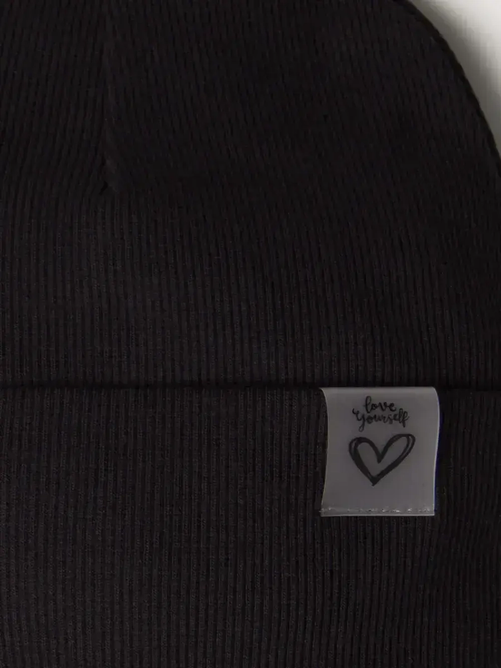 Шапка для девочки на осень