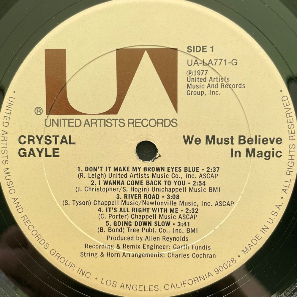 Crystal Gayle ‎– We Must Believe In Magic (США 1977г.)