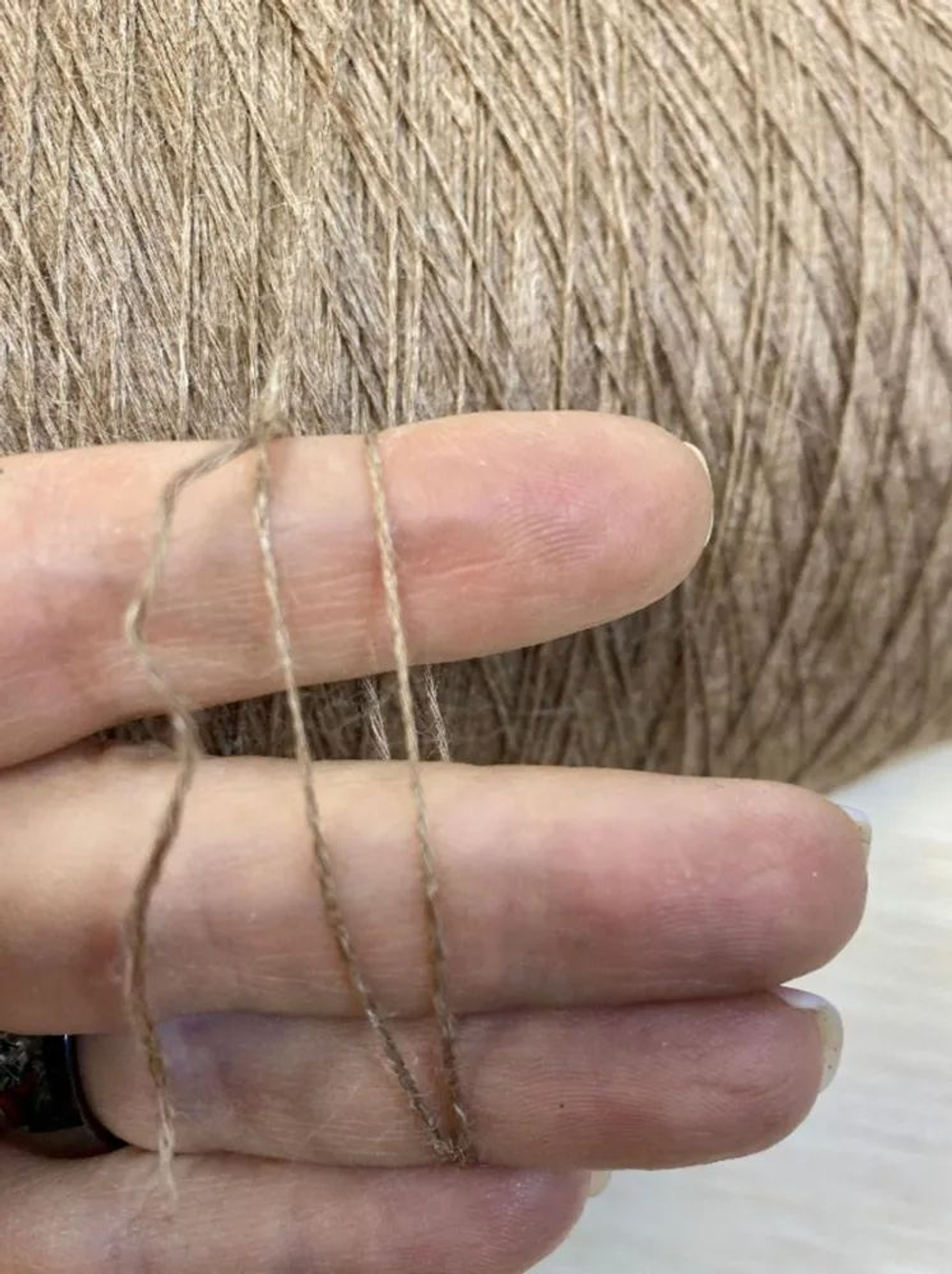 Пряжа бобинная Италия 245 г / 1592 м,(100г-650м) 50% кашемир 50% крапива, тонкая нить для вязания, премиальная