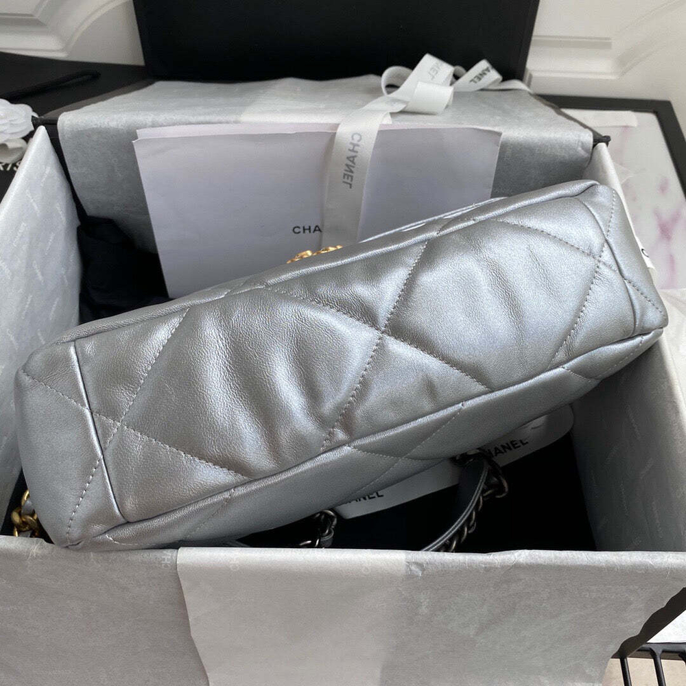 Chanel 19 Large 30 cm