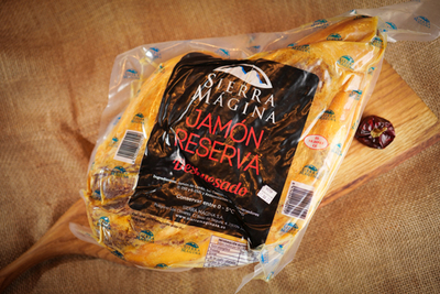 Хамон Серрано Резерва без кости