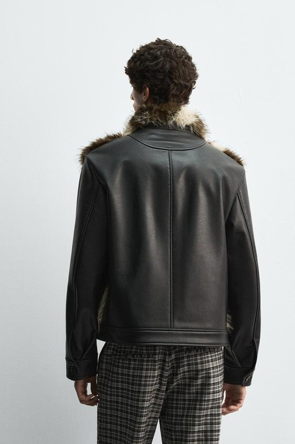 ZARA HARRY LAMBERT X DISNEY КУРТКА ИЗ ИСКУССТВЕННОЙ КОЖИ С КОНТРАСТНОЙ ОТДЕЛКОЙ, КОРИЧНЕВЫЙ