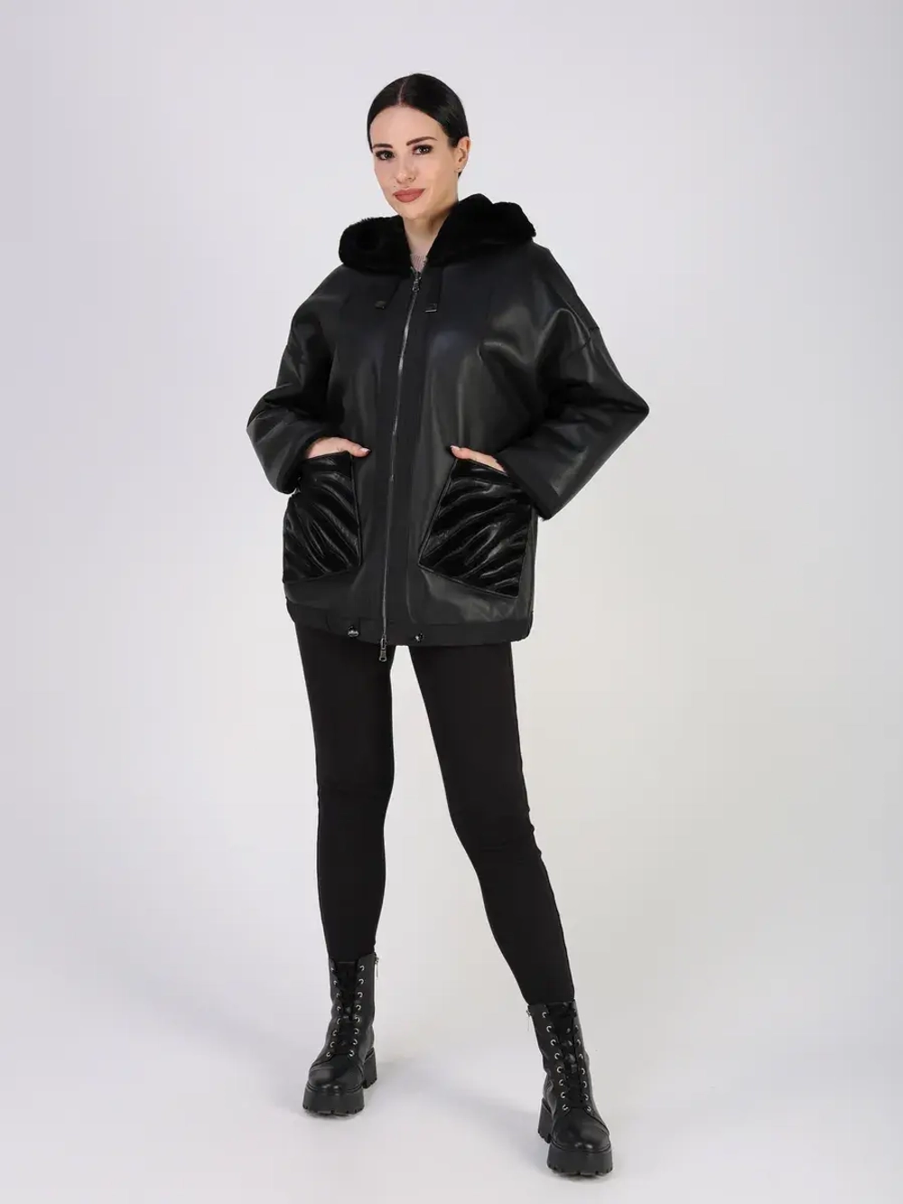 Дубленка зимняя натуральная с капюшоном шуба