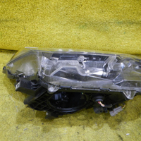 Фара правая Toyota RAV4 4 CA40 (2015-2019) LED