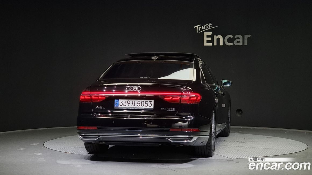 Audi A8 (D5) 60 TFSI Quattro LWB (08.2021)