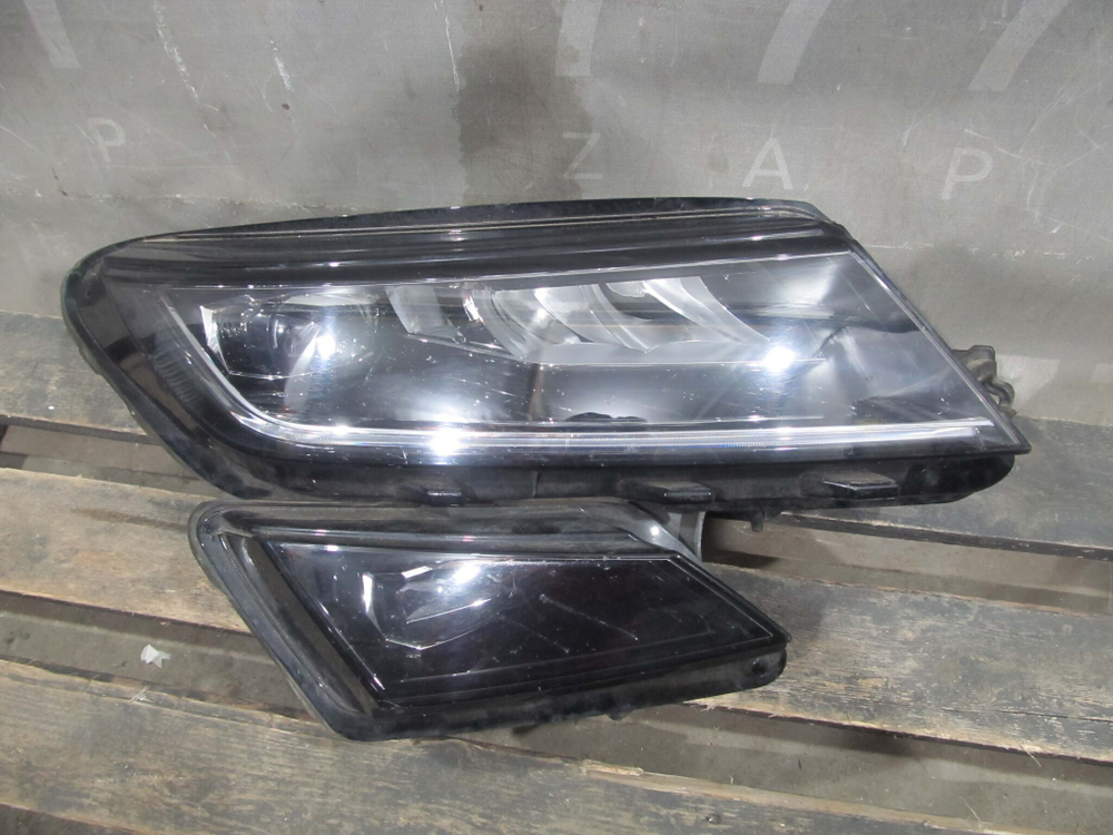 Фара правая LED Skoda Kodiaq 16-21 Б/У Оригинал 566941016E