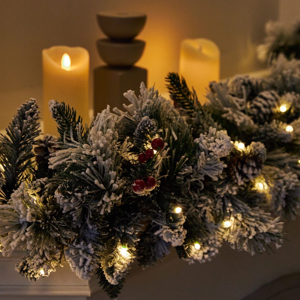 Хвойная гирлянда заснеженная "Glace" литая+пвх