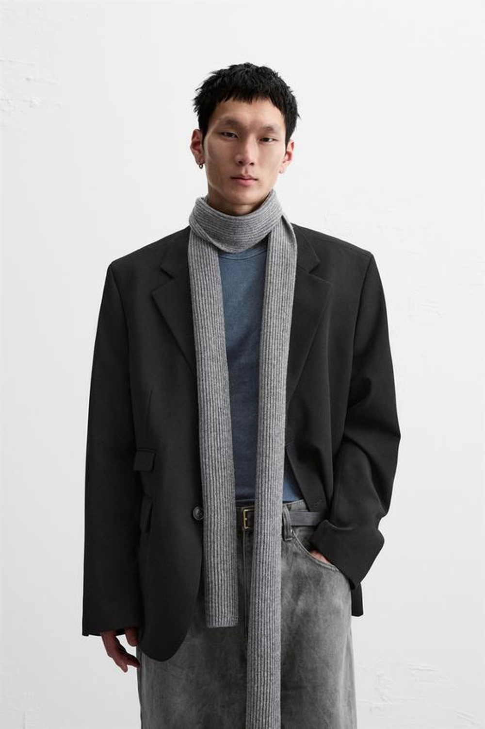 ZARA БЛЕЙЗЕР ИЗ РЕЛЬЕФНОГО ТВИЛА, ЧЕРНЫЙ