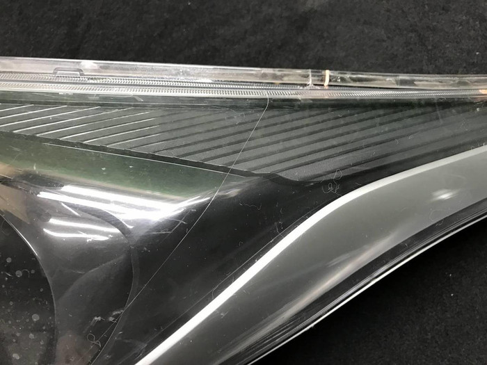 Стекло фары левое Kia Rio 4 FB (2017-2020)