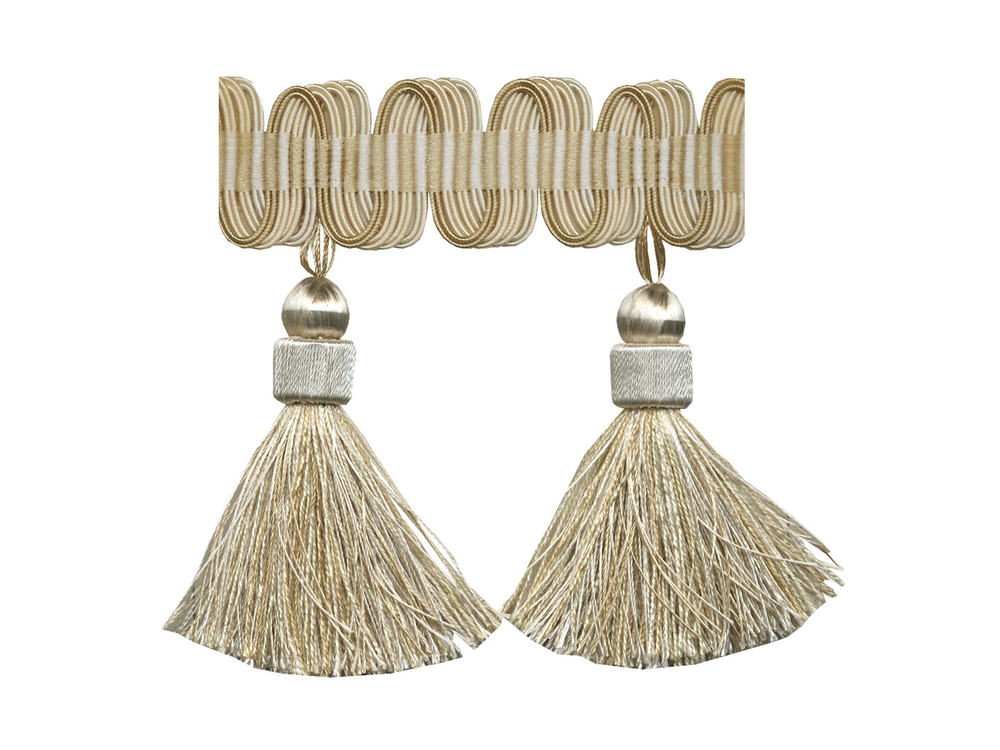 10017/21 Бахрома с шариками и кисточками