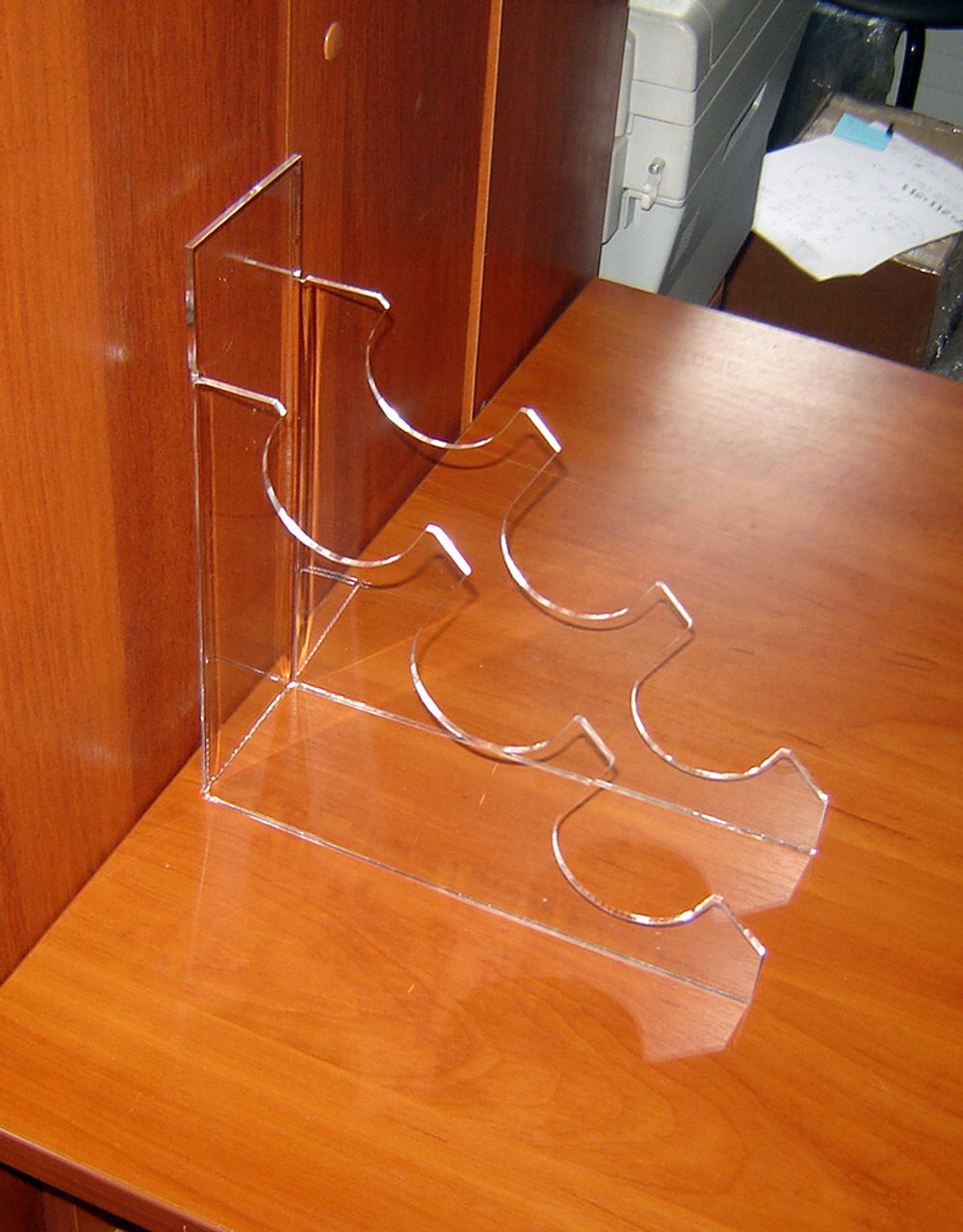 Витрина под зонтики тройного сложения