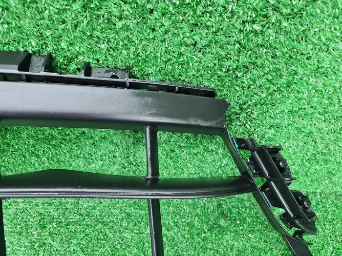 Решетка перед бампера Porsche Panamera 971 (20-24)