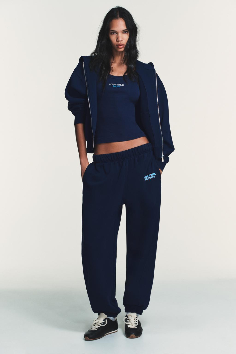 ZARA ТОЛСТОВКА С КАПЮШОНОМ И НАДПИСЬЮ, СИНИЙ