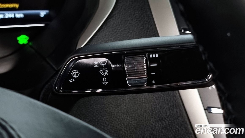 Lincoln New MKZ Hybrid (10.2019)