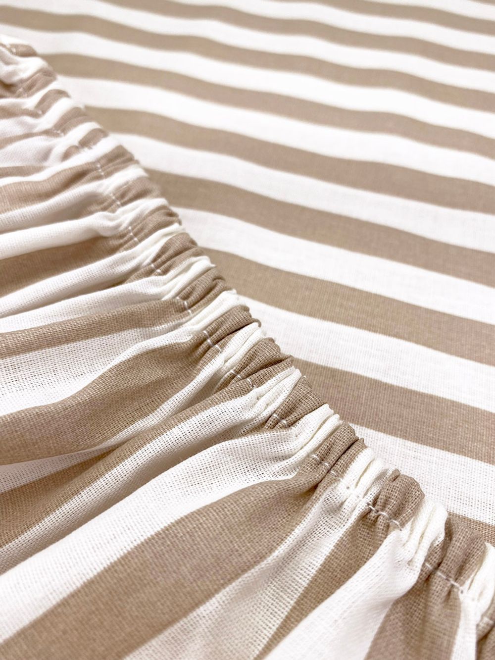 Простынь на резинке Сказка "Анна (полоска)" 90х200 см, поплин