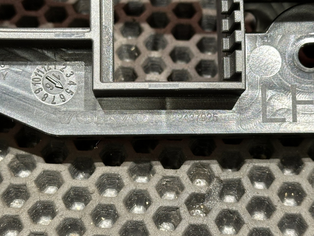 Кронштейн проводки