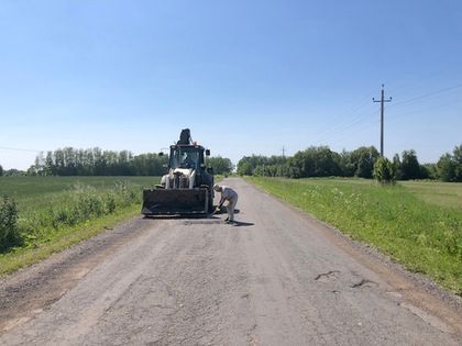 Проведен ямочный ремонт подъездной дороги